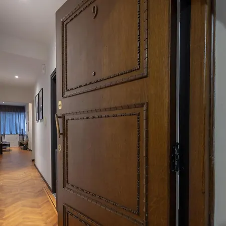 Kolonaki Premium